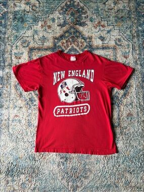 Vintage 80s NFL New England Patriots Helmet Logo T-shirt Medium